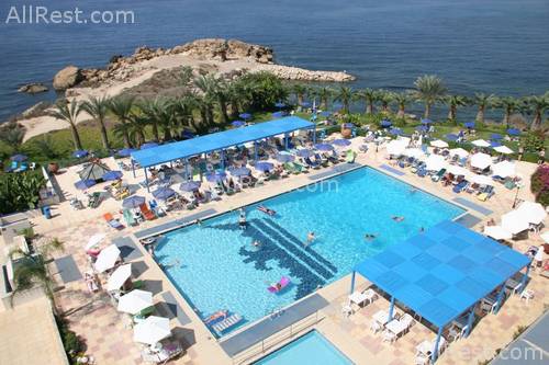 Queens Bay Hotel 10
